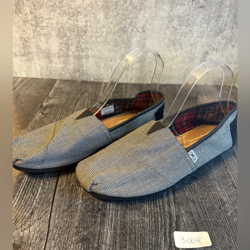 **CLOSET CLOSEOUT** TOMS micro hounds tooth classic alpargatas sz 9 - Picture 2 of 7